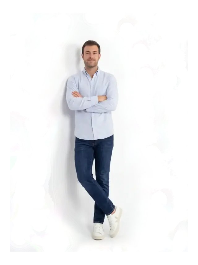 Pol Riera Vidal, psicòleg, de peu
